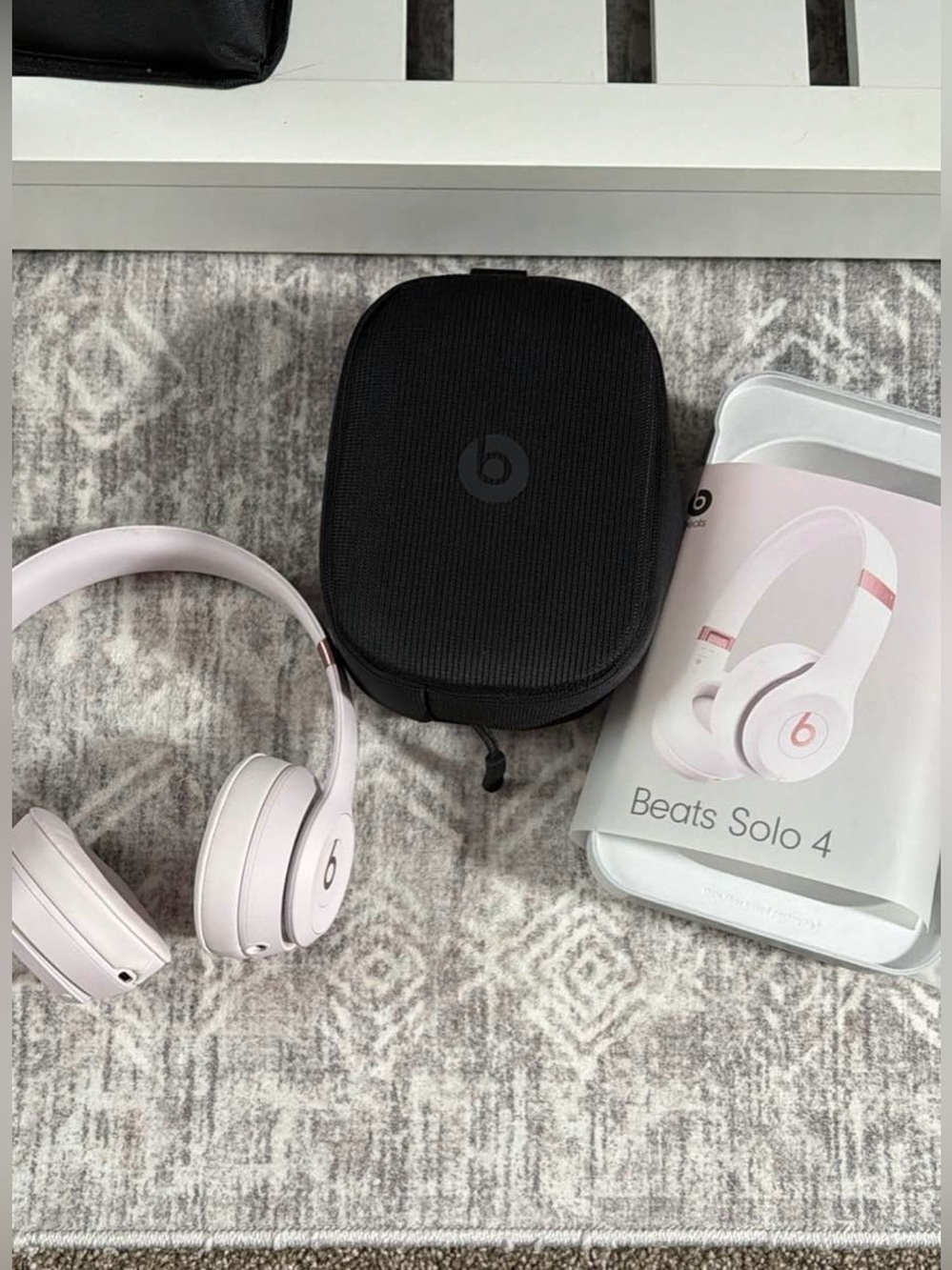 Beats by Dre Solo4 Over-Ear Headphones — Light Pink